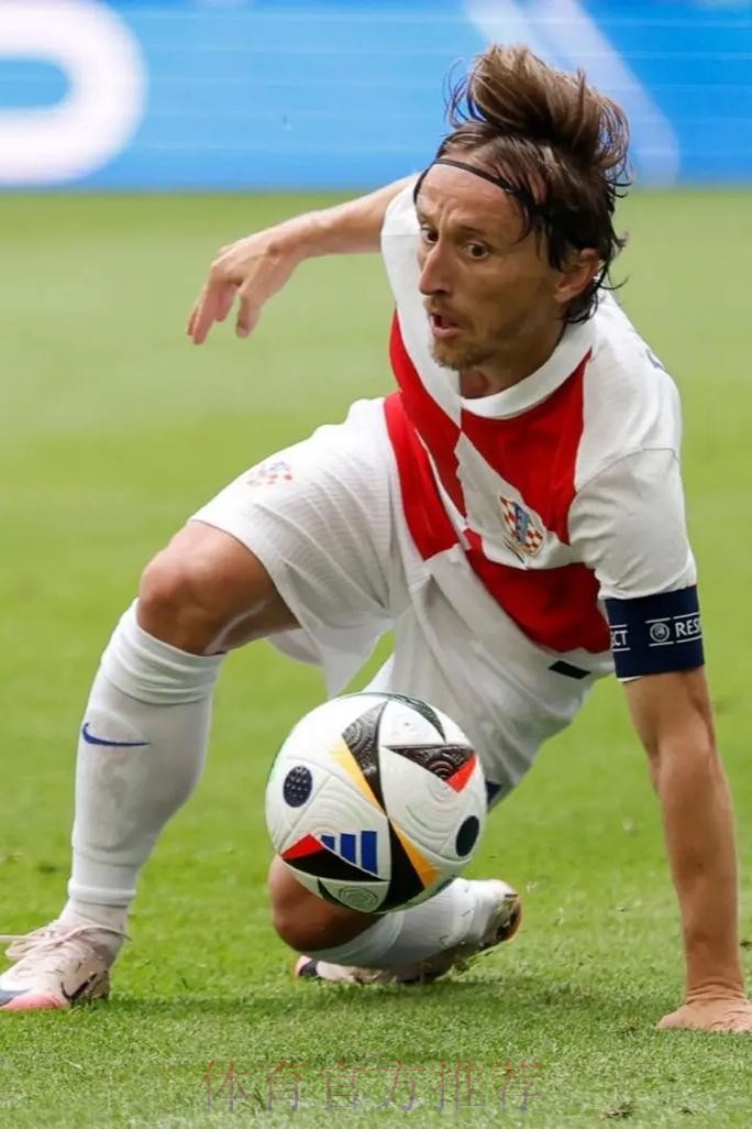 莫德里奇:我想一周踢两场 但我接受现在这个情况